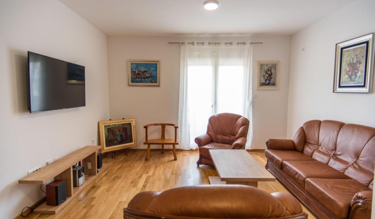 Sunny Hill Suite Ljubovic Podgorica Esterno foto
