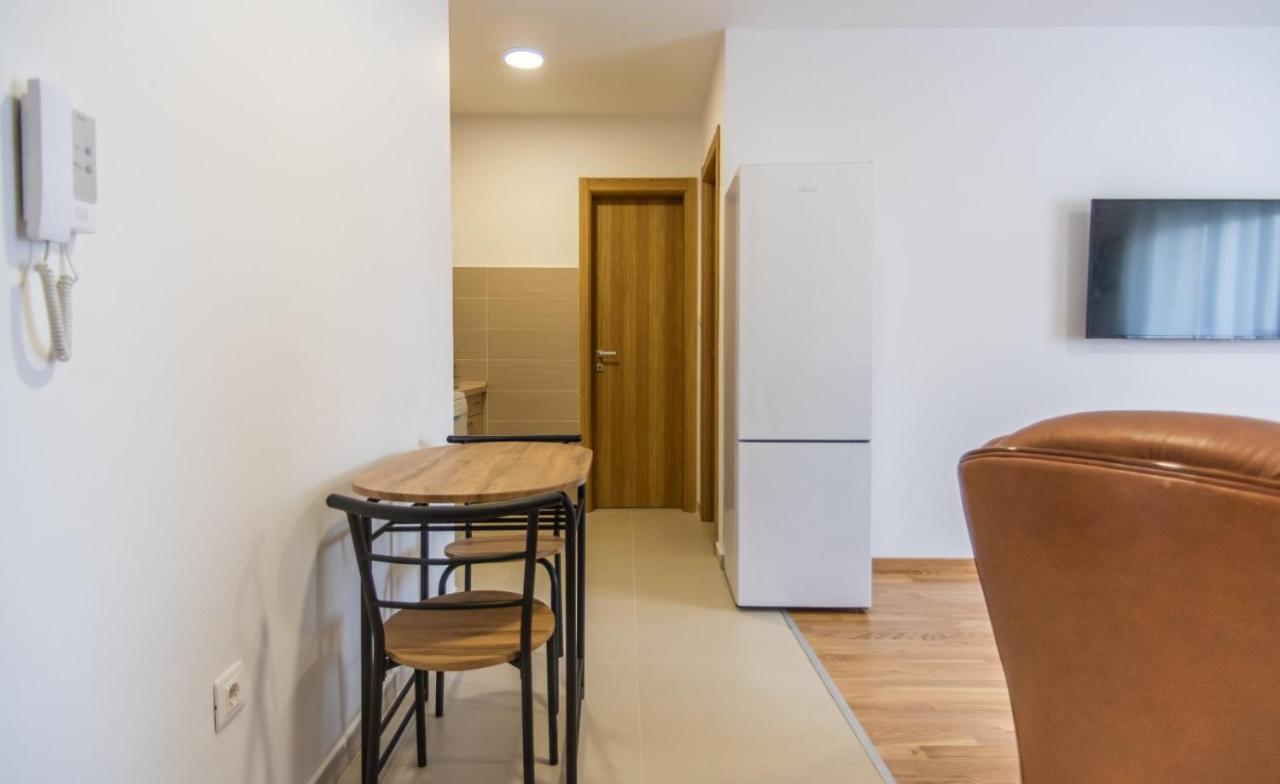 Sunny Hill Suite Ljubovic Podgorica Esterno foto