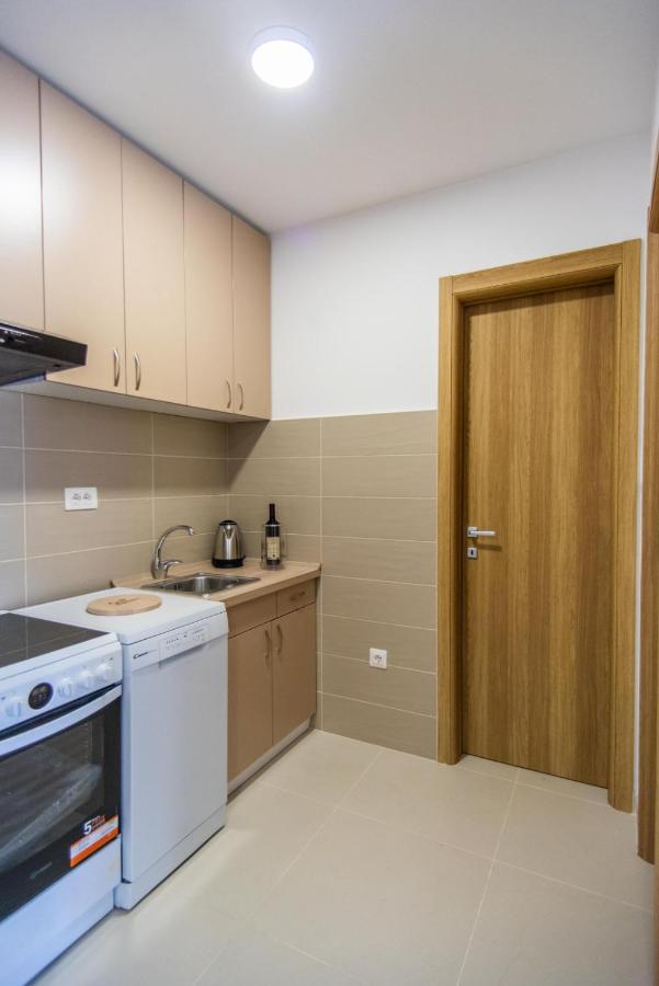 Sunny Hill Suite Ljubovic Podgorica Esterno foto