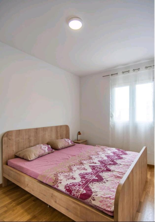 Sunny Hill Suite Ljubovic Podgorica Esterno foto